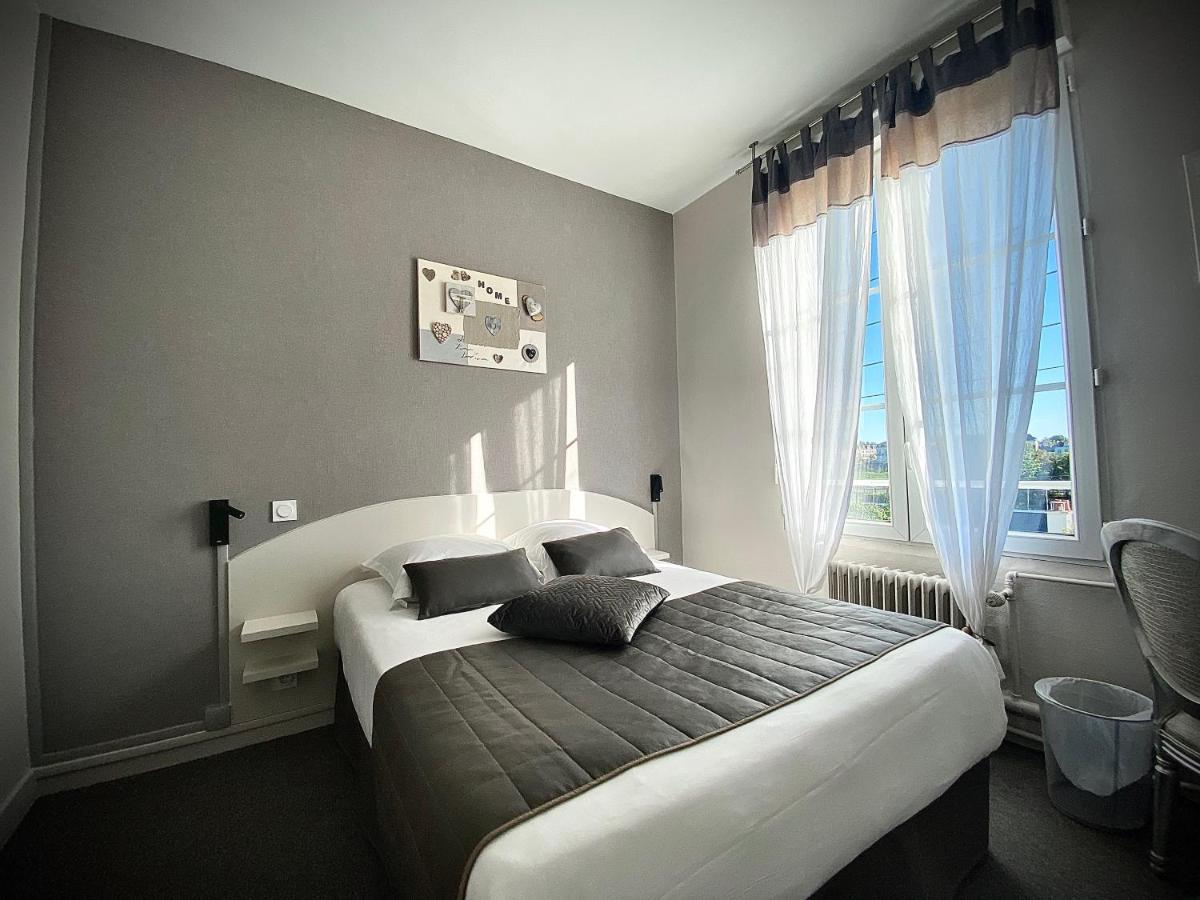 Hotel L'Escale De La Gare Saumur Esterno foto
