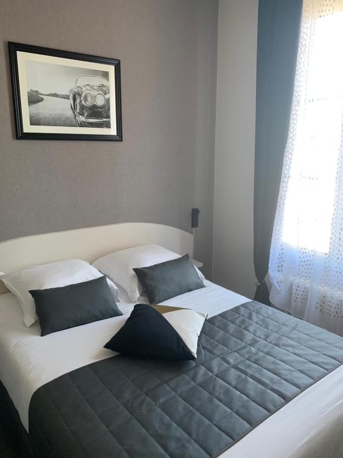 Hotel L'Escale De La Gare Saumur Esterno foto